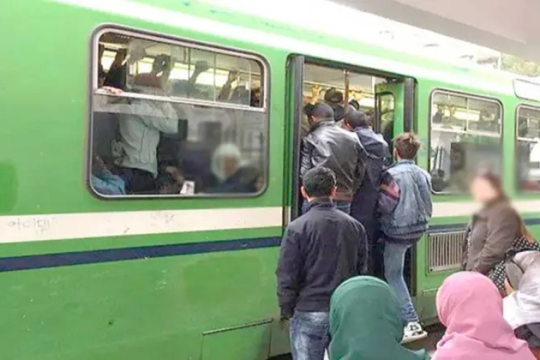 ر.م.ع نقل تونس: ما راج حول براكاجات على متن المترو عدد 5 عار من الصحة