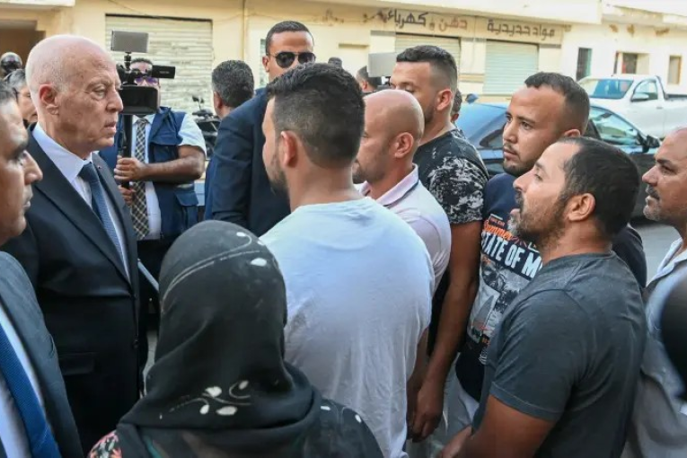 سعيّد في زيارة إلى ولاية المهدية: انقطاع المياه المتواصل غير طبيعي