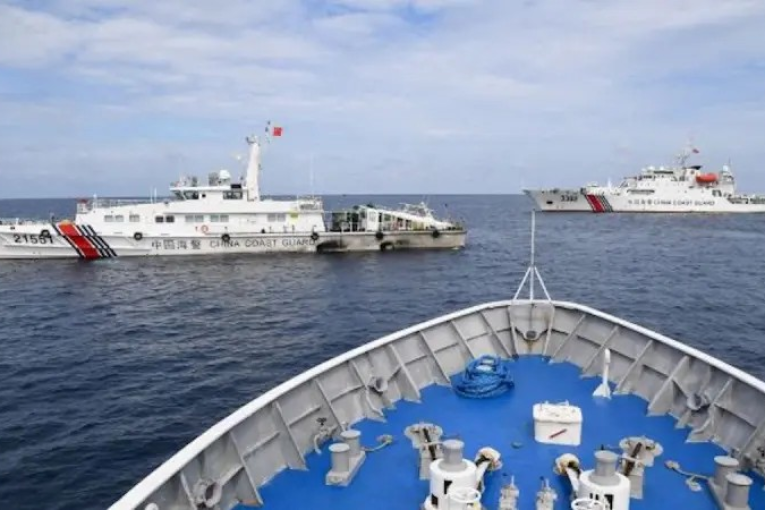 الصين تعلن اتخاذ  ‘تدابير سيطرة’ بعد حادث جديد مع سفن فيليبينية
