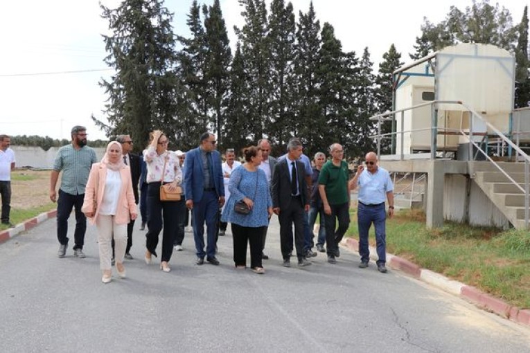 وزير البيئة يؤدي زيارة ميدانية إلى ولاية بنزرت للاطلاع على مواقع مشاريع البرنامج المندمج لازالة التلوث بمنطقة بحيرة بنزرت الكبرى