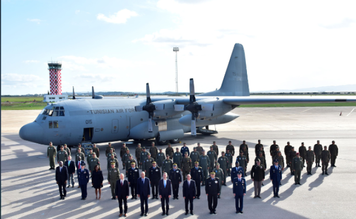 جيش الطيران يتسلم طائرة نقل نوع ‘ C130 ‘