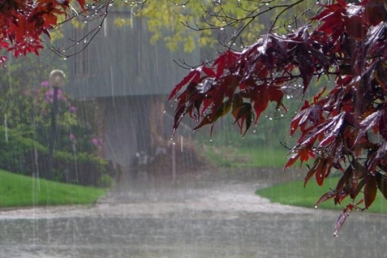 أمطار السبت مع انخفاض درجات الحرارة