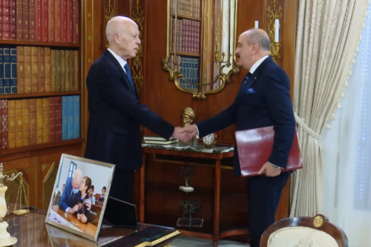 بتكليف من رئيس الجمهورية..وزير الخارجية يشارك في القمة العربية الطارئة