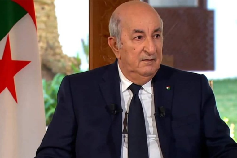 الجزائر تعلّق على قرارات ماكرون وتلمّح إلى الردّ بالمثل