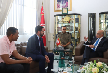 تطوير التعاون العسكري في لقاء وزير الدفاع ووفد من الكونغرس الأمريكي