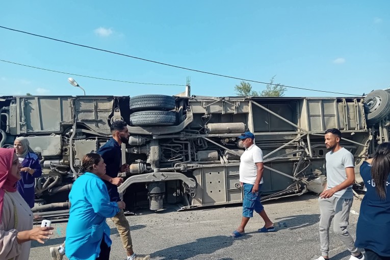 نابل : وفاة عاملة و إصابة أكثر من 20 آخرين إثر إنقلاب حافلة خاصة بالعملة‎