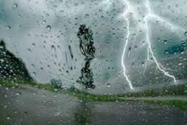 خلايا رعدية وأمطار أحيانا غزيرة بعد الظهر