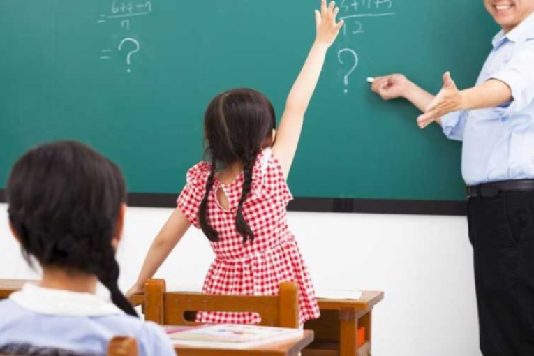 انتداب أكثر من 10 آلاف نائب بالابتدائي والثانوي قبل جانفي المقبل