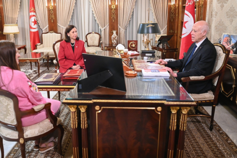 رئيس الجمهورية: مشروع قانون المالية يجب أن يعكس الدور الاجتماعي للدولة