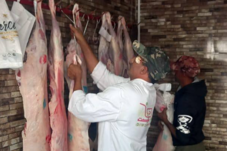 منوبة: تركيز نقطة بيع للحوم الحمراء المستوردة بالسوق البلدي