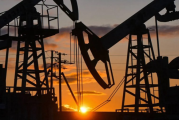 أسعار النفط تتراجع مع تصاعد التوتر التجاري بين أمريكا والصين