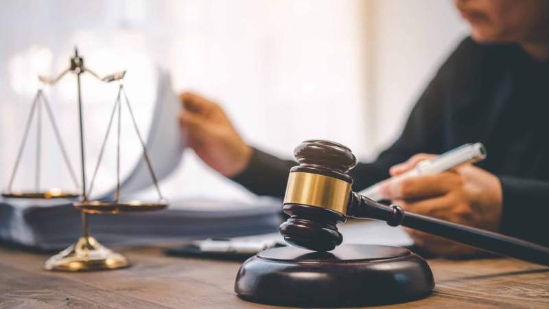 قضية التآمر.. أحكام تتراوح بين السجن وعدم سماع الدعوى