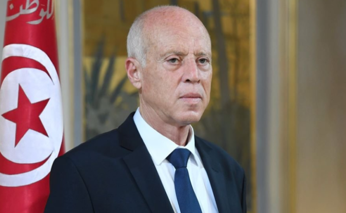 رئيس الجمهورية يدعو إلى ملاحقة ‘شبكات السمسرة’ في القطاع الرياضي