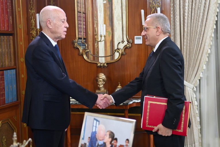 رئيس الجمهورية يتعهد بـ’حرب تحرير’ ضدّ الفساد في قطاع الصحة