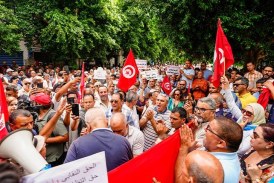 وقفة احتجاجية لأسلاك التربية أمام مقر وزارة التربية