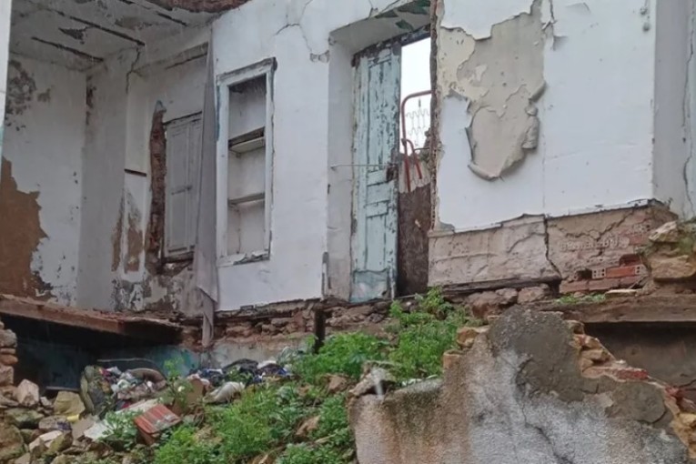 اخلاء 300 بناية متداعية للسقوط إلى حـــد الآن في ولاية تونس