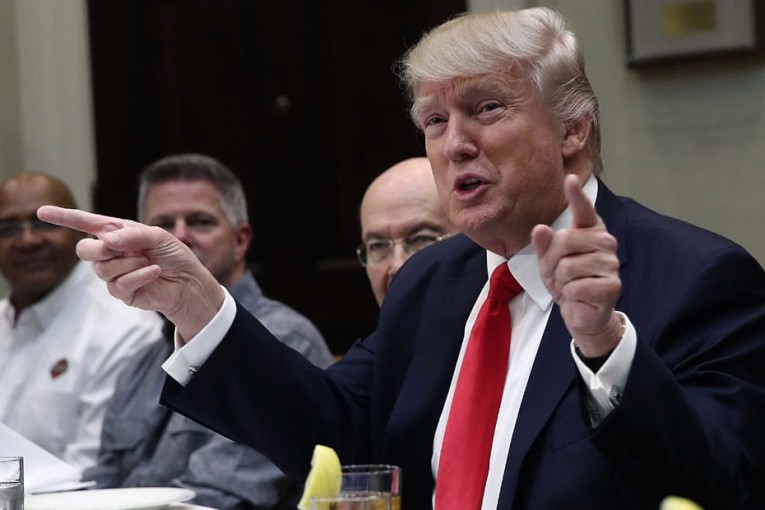 ترامب يحذّر إيران: إمّا التفاوض أو مواجهة هجوم أشد