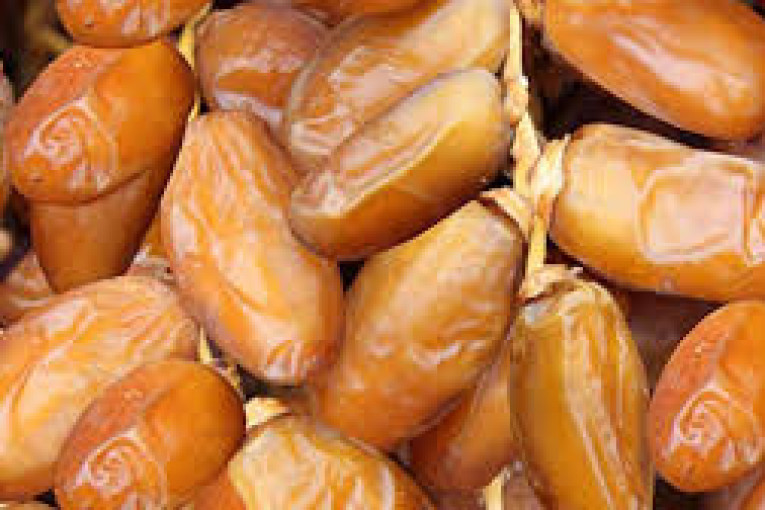 صابة قياسية من التمور تتجاوز 400 ألف طن