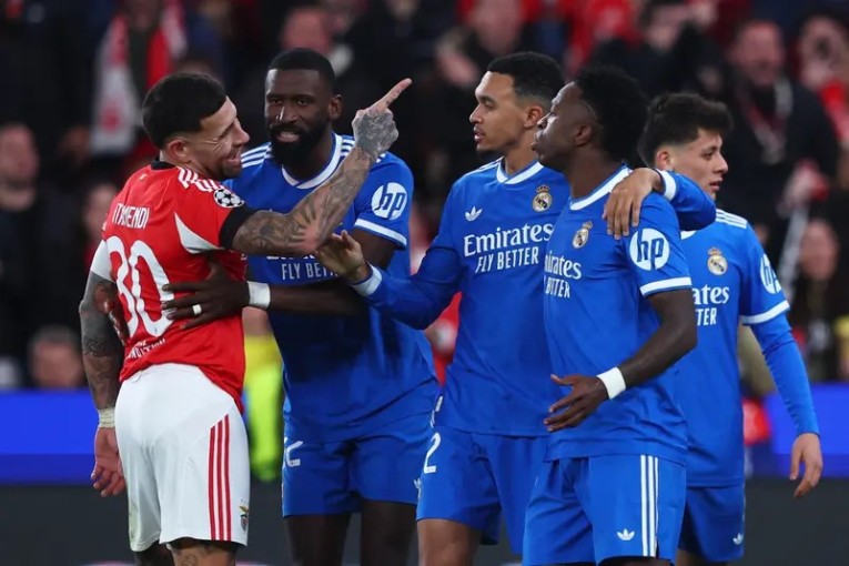 مدرب ريال مدريد يهدد: سنترك الملعب إذا تعرض فينيسيوس للعنصرية