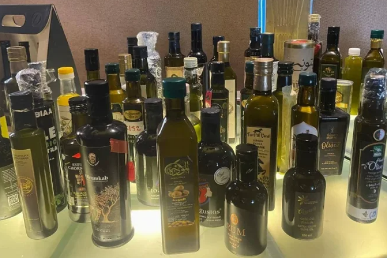 تونس تفوز بالمركز الأول في مسابقة ‘كليوباترا’ لزيت الزيتون بمصر