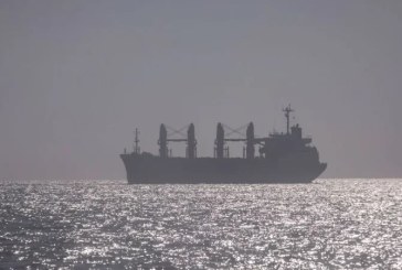 إشتعال النيران في ناقلة ترفع العلم الروسي ومصير طاقمها مجهول