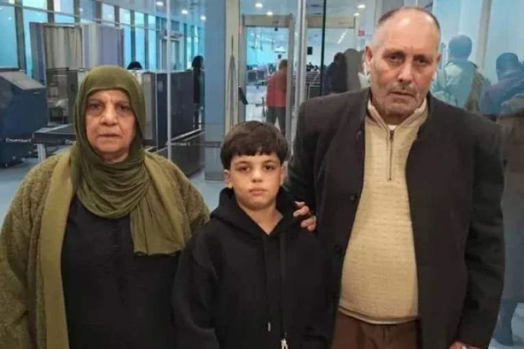 تونس تستقبل الطفل الفلسطيني الجريح خليل أبو دقة لتلقي العلاج