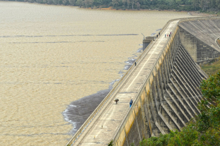 جندوبة: تنفيس سدّ بني مطير وتحويل كميات من المياه إلى سدّ بوهرتمة