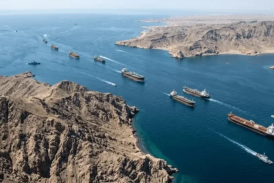 إيران تعلن فتح مضيق هرمز بالكامل