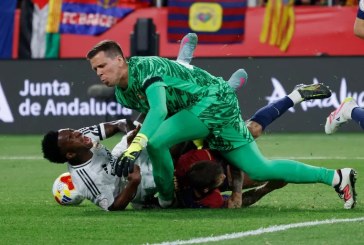 “انفصال عاطفي وإدمان”.. الوجه الآخر لحارس برشلونة العائد من الاعتزال