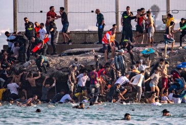 إرتفاع ضحايا تدفق المهاجرين إلى سبتة إلى 75 قتيلا