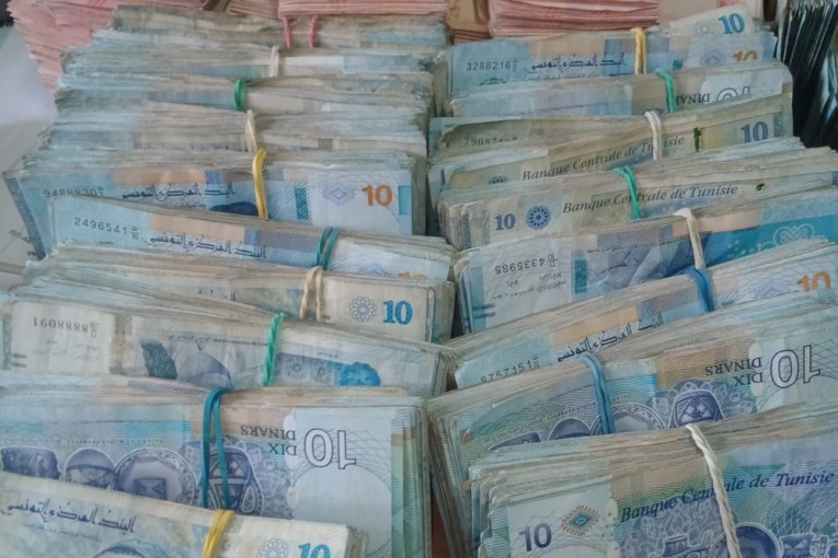 القروض على الشرف: منظمة إرشاد المستهلك تُحذّر من توظيف رسوم أو عمولات خفيّة