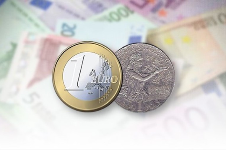 الدينار التونسي أمام الأورو والدولار.. كيف تحرك سعر الصرف خلال عام؟