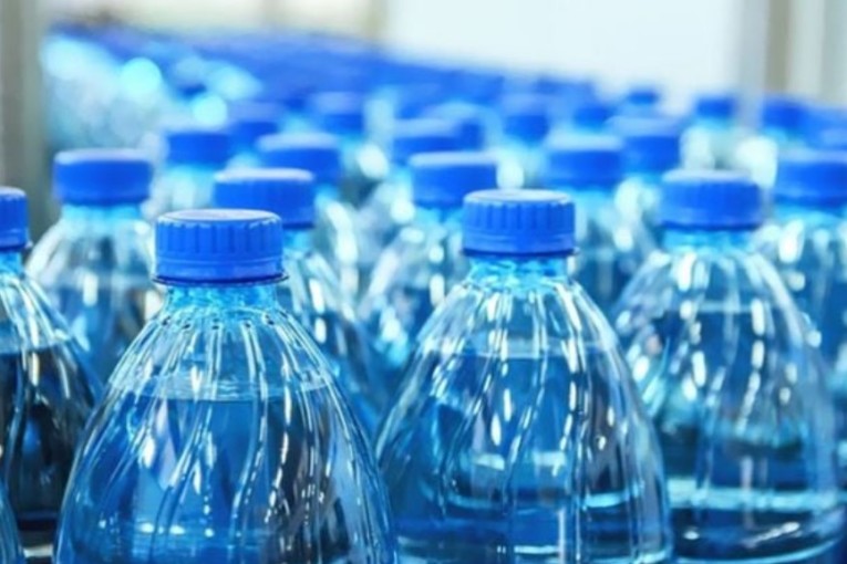 نابل: حجز 120 ألف قارورة مياه معدنية خلال شهر أوت الماضي