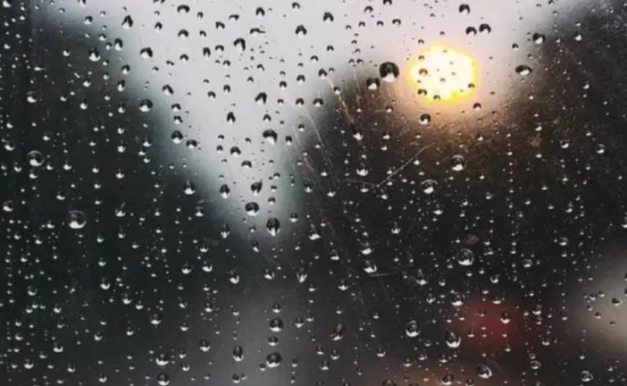 أمطار رعدية ومحليا غزيرة الليلة