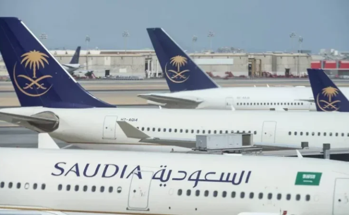 الخطوط السعودية: تضرر طائرة في الهجوم على مطار الملك خالد الدولي
