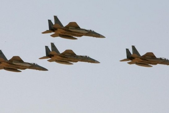 السعودية تقصف العاصمة اليمنية والحوثيون يتوعدون بالرد