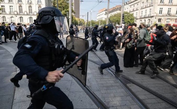 مظاهرات في فرنسا: الشرطة توقف 135 شخصا وتصادر أسلحة